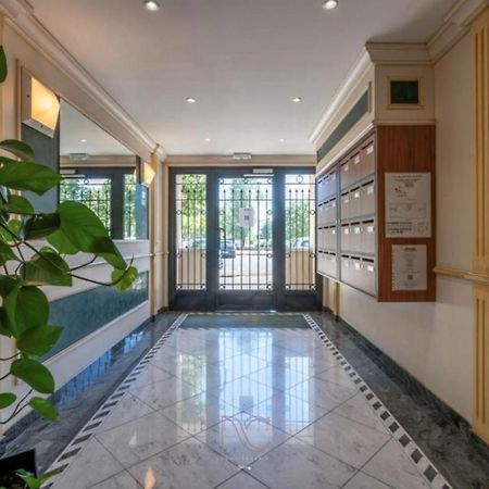 Appartement Castle - 10 Minutes De Disney Bussy-Saint-Georges Exterior photo
