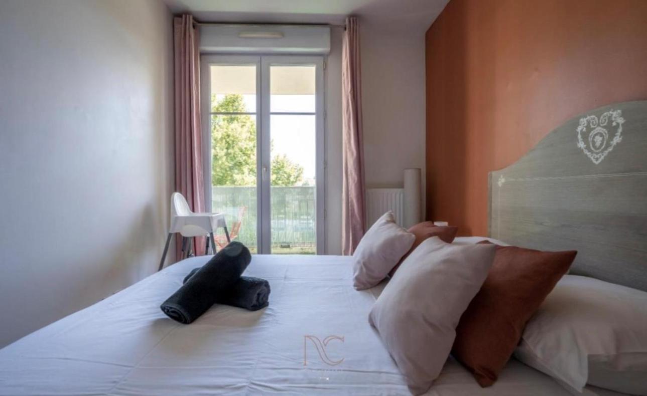 Appartement Castle - 10 Minutes De Disney Bussy-Saint-Georges Exterior photo