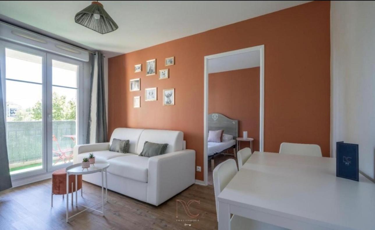 Appartement Castle - 10 Minutes De Disney Bussy-Saint-Georges Exterior photo